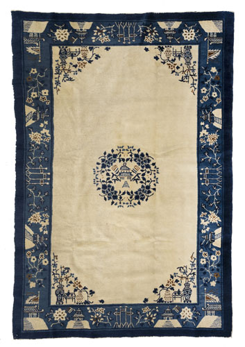 <b>Teppich mit Zentralmedaillon</b>