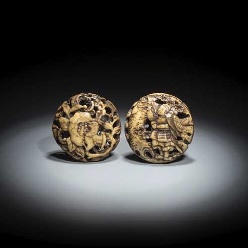 <b>Two carved stag ryûsa-manjû</b>