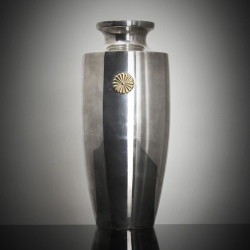 <b>A silver presentation vase</b>