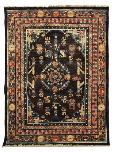 <b>A fine central medallion rug</b> <b>A fine central medallion rug</b>