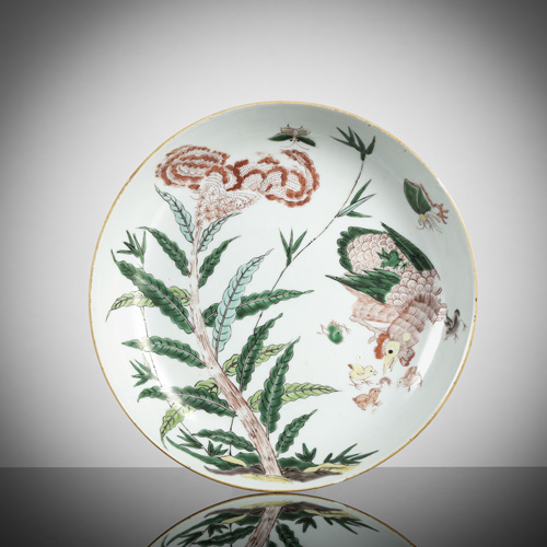 <b>A 'wucai' porcelain dish with a rooster and chicklets underneath a cockscomb</b>