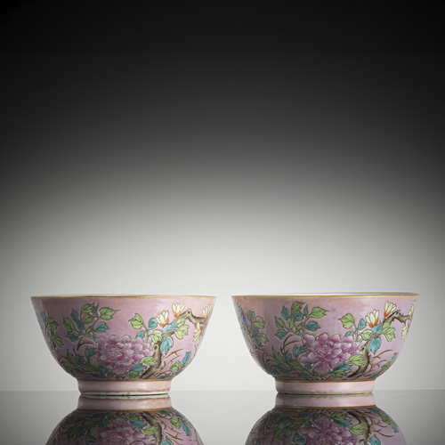 <b>A pair of porcelain bowls decorated with magnolias and peonies</b> <b>A pair of porcelain bowls decorated with magnolias and peonies</b>