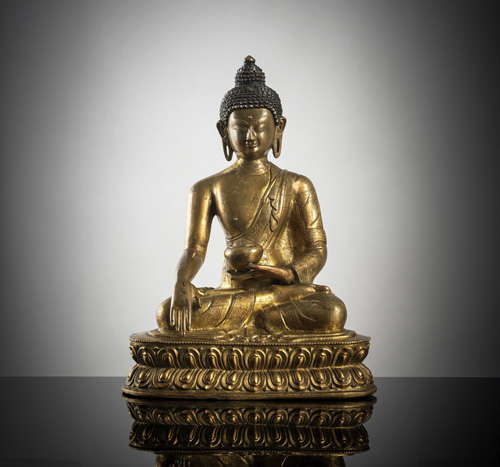 <b>A GILT-COPPER FIGURE OF BUDDHA SHAKYAMUNI</b>