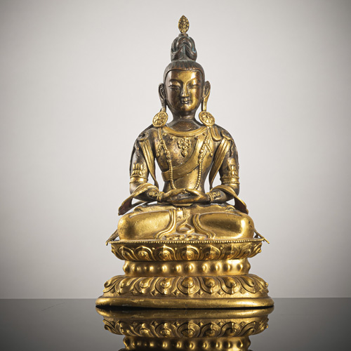 <b>A GILT-BRONZE FIGURE OF AMITAYUS</b>