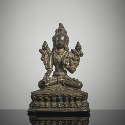 <b>A bronze figure of Sitatara</b>