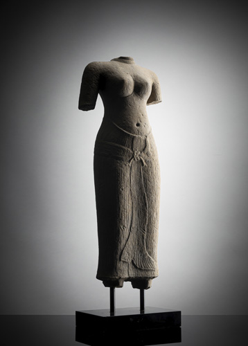 <b>A SANDSTONE TORSO OF UMA</b>