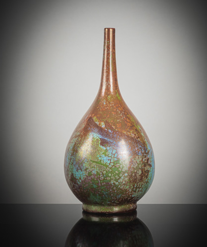 <b>A rare pear-shaped bottle vase with flambé-like glaze</b>