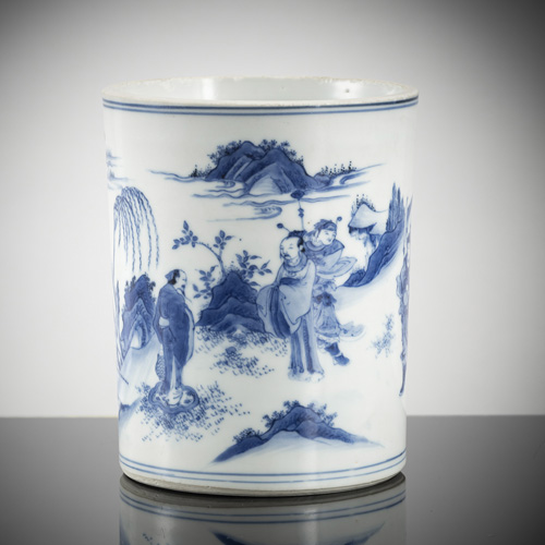 <b>A fine underglaze blue porcelain brush pot underglaze blue</b>