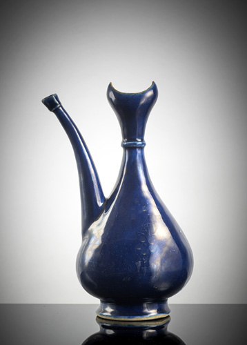 <b>A blue-glazed porcelain ewer for the Islamic market</b>