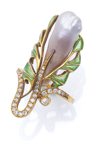<b>Exzeptioneller Jugendstil Ring mit großer Blisterperle</b>