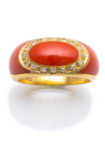 <b>Goldring mit Koralle</b>