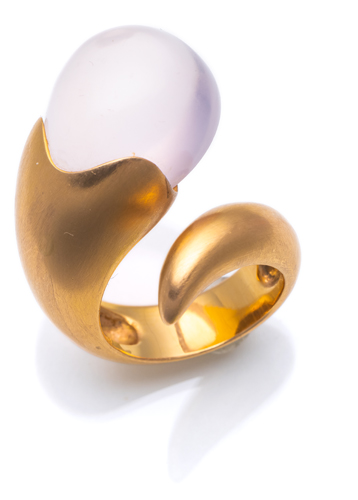 <b>Außergewöhnlicher Farbedelstein Ring</b>