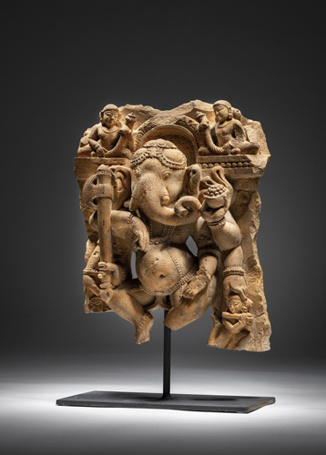 <b>A FINE BUFF SANDSTONE STELE DEPCITING GANAPATI</b>
