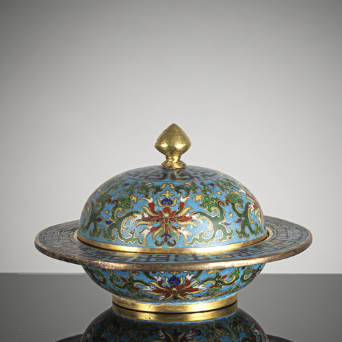 <b>Cloisonné  bowl and cover with lotus decoration, partially fire-gilt</b>