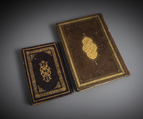 <b>Zwei Manuskripte</b>