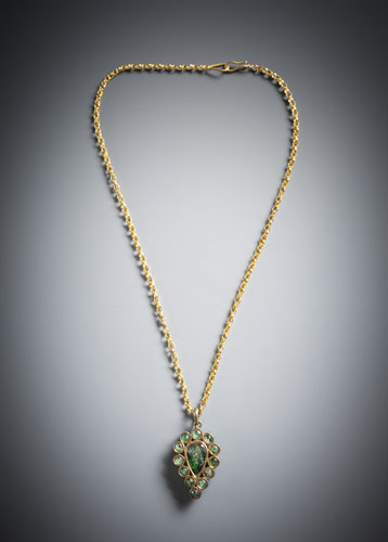 <b>Kette mit Anhänger</b>