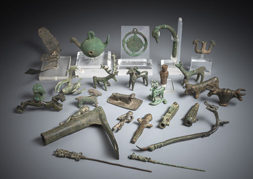 <b>Konvolut von Kleinbronzen, darunter zehn Tierfiguren</b>