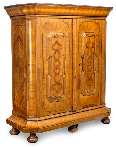 <b>Barock-Schrank</b>