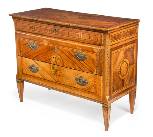 <b>Klassizistische Kommode</b>