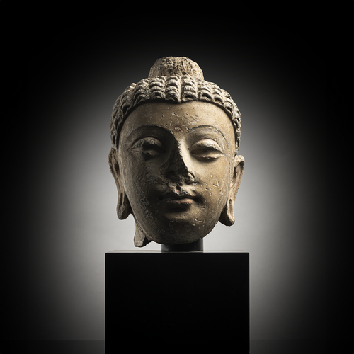 <b>Kopf des Buddha aus Stucco</b> <b>Kopf des Buddha aus Stucco</b>