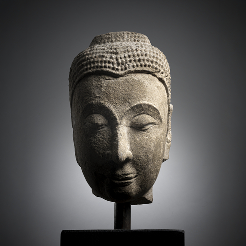 <b>SANDSTEINKOPF VON BUDDHA SHAKYAMUNI</b> <b>SANDSTEINKOPF VON BUDDHA SHAKYAMUNI</b>