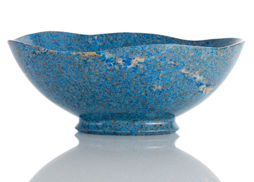 <b>Ovale Schale aus blauem Stein</b>