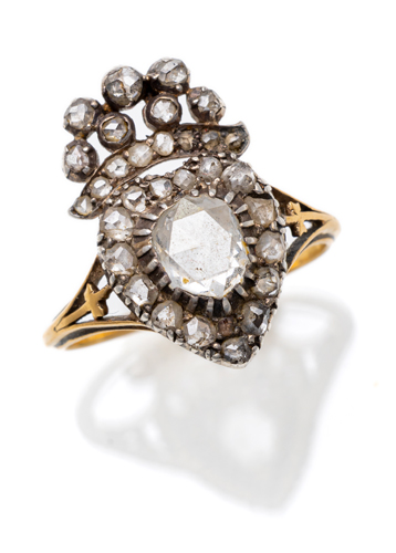 <b>Klassizistischer Diamantring</b>