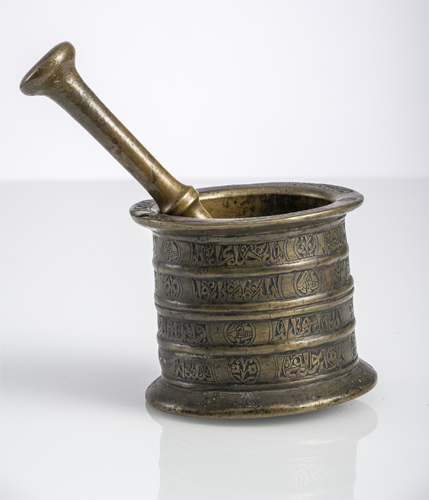 <b>Mörser aus Bronze mit Pestill</b> <b>Mörser aus Bronze mit Pestill</b>
