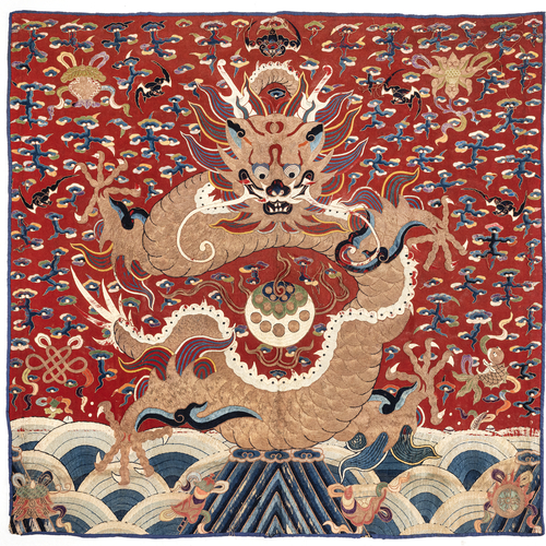 <b>Behang mit großem Drachen und den Ashtamangala</b> <b>Behang mit großem Drachen und den Ashtamangala</b>