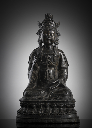 <b>Große Bronze des Guanyin auf einem Lotossockel sitzend</b> <b>Große Bronze des Guanyin auf einem Lotossockel sitzend</b>