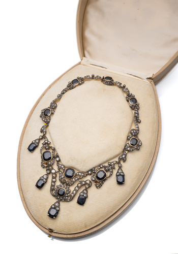 <b>Historisches Collier</b>