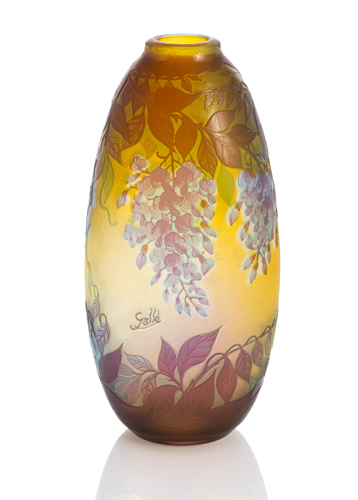 <b>AN EMILE GALLÉ GLASS VASE WITH WISTERIA</b> <b>AN EMILE GALLÉ GLASS VASE WITH WISTERIA</b>
