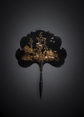 <b>A BLACK-LACQUERED FAN WITH MOTHER-OF-PEARL INLAYS AND GILT PAINTING</b>