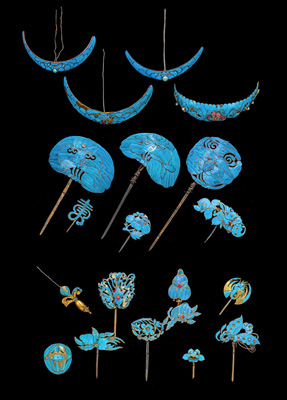 <b>19 Teile Haarschmuck mit Eisvogelfedern</b>