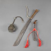 <b>TWO WEAPONS, AMULET BOX</b>