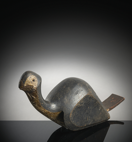 <b>Skulptur eines Vogels aus Holz</b> <b>Skulptur eines Vogels aus Holz</b>