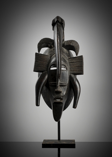 <b>Feine “Kpelie”- Maske “Calao”</b> <b>Feine “Kpelie”- Maske “Calao”</b>