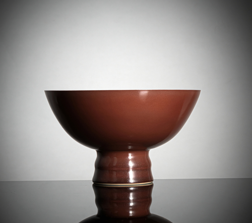 <b>Kupferrot glasierte gefußte Schale aus Porzellan</b>