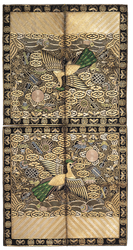 <b>Paar Rangabzeichen mit Pfauen in Gold- und Silberstickerei</b> <b>Paar Rangabzeichen mit Pfauen in Gold- und Silberstickerei</b>