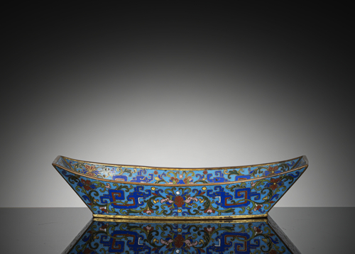 <b>Cloisonné-Schale in Form eines Barren mit partieller Feuervergoldung</b> <b>Cloisonné-Schale in Form eines Barren mit partieller Feuervergoldung</b>