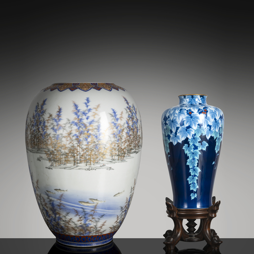 <b>Große Vase mit Flusslandschaft mit Bambushain und Koransha-Vase mit Blattdekor</b>