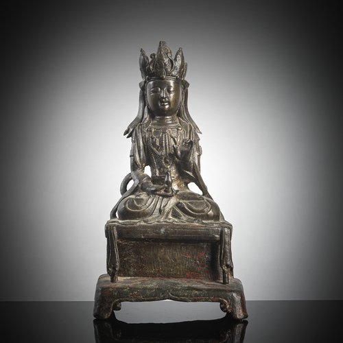 <b>Bronze des Guanyin auf einem Thron</b> <b>Bronze des Guanyin auf einem Thron</b>