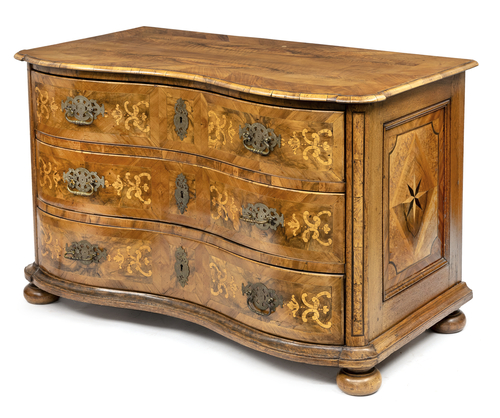 <b>Barock-Kommode</b> <b>Barock-Kommode</b>