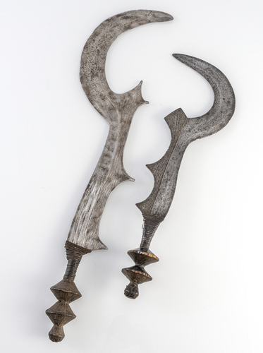 <b>Zwei zeremonielle Waffen '“Ngulu,Ngombe/Mongo/Luba