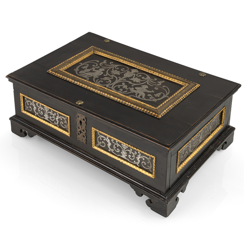 <b>Barockschatulle mit gravierten Zinnintarsien</b> <b>Barockschatulle mit gravierten Zinnintarsien</b>