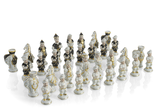 <b>Porzellan-Schachspielfiguren</b> <b>Porzellan-Schachspielfiguren</b>