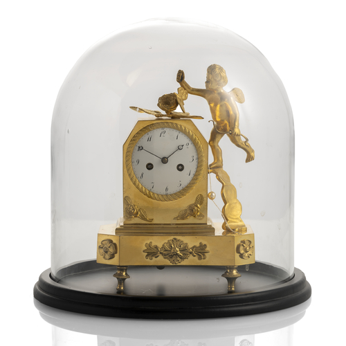 <b>Miniaturpendule mit Amor</b> <b>Miniaturpendule mit Amor</b>