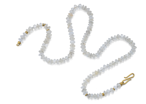 <b>Mondsteinkette mit Goldschliesse</b> <b>Mondsteinkette mit Goldschliesse</b>