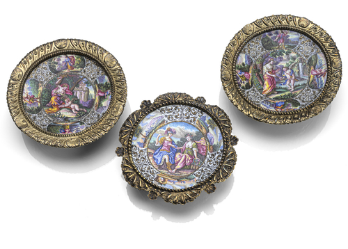 <b>Drei feine Vermeil-Schälchen mit Emaille-Dekor</b> <b>Drei feine Vermeil-Schälchen mit Emaille-Dekor</b>