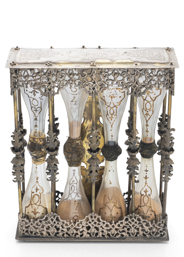 <b>Sanduhr mit Silbergestell</b> <b>Sanduhr mit Silbergestell</b>